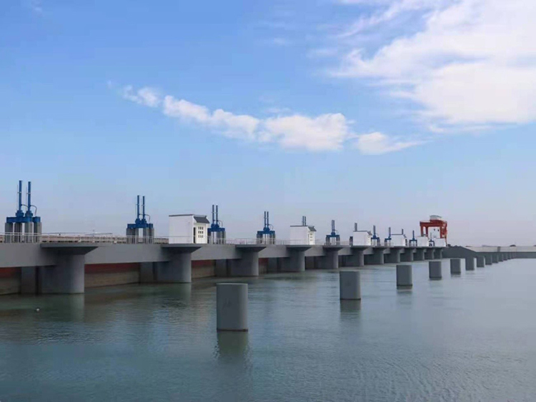 香水河挡潮闸：单孔跨度26米，省内跨度最大水闸
